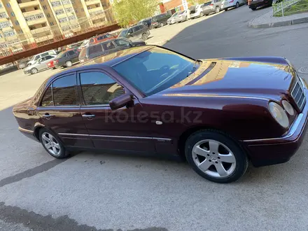 Mercedes-Benz E 230 1997 года за 2 800 000 тг. в Астана