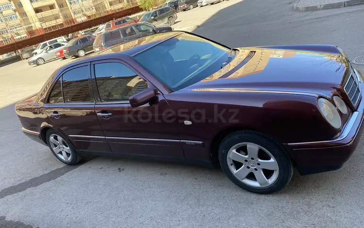 Mercedes-Benz E 230 1997 года за 2 800 000 тг. в Астана