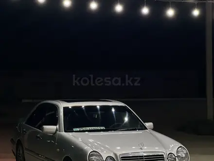 Mercedes-Benz E 280 1996 года за 3 200 000 тг. в Актау – фото 4