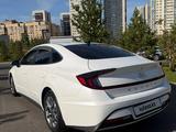 Hyundai Sonata 2022 годаүшін10 300 000 тг. в Астана – фото 5