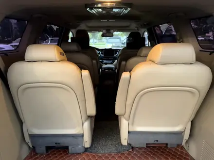 Kia Carnival 2019 года за 15 500 000 тг. в Астана – фото 8