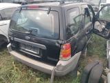 Ford Escape, запчасти по кузову. за 1 000 тг. в Актобе