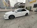 Toyota Camry 2015 года за 12 500 000 тг. в Атырау