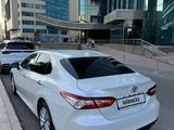 Toyota Camry 2019 годаfor15 000 000 тг. в Астана – фото 3