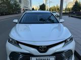 Toyota Camry 2019 года за 15 000 000 тг. в Астана