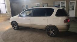Toyota Ipsum 1997 года за 2 800 000 тг. в Есик – фото 4