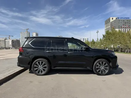 Lexus LX 570 2017 года за 41 100 000 тг. в Астана – фото 4