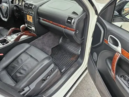 Porsche Cayenne 2007 года за 8 500 000 тг. в Алматы – фото 21