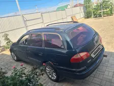 Toyota Avensis, 2000