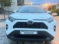 Toyota RAV4 2020 года за 17 000 000 тг. в Актау