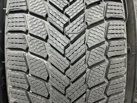 Michelin X Ice Snow 285/45/22 за 300 000 тг. в Алматы