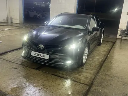 Toyota Camry 2020 года за 11 000 000 тг. в Шымкент