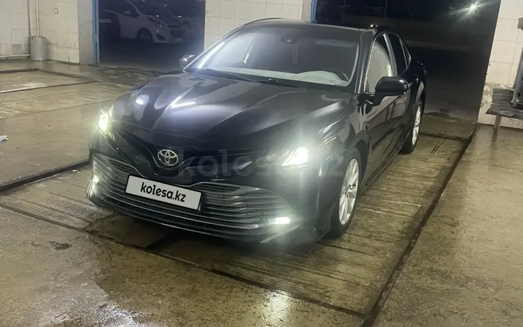 Toyota Camry 2020 года за 11 000 000 тг. в Шымкент