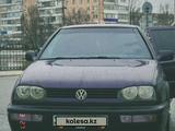 Volkswagen Golf 1995 годаүшін2 200 000 тг. в Актобе