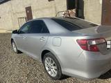 Toyota Camry 2013 года за 5 500 000 тг. в Кульсары – фото 2