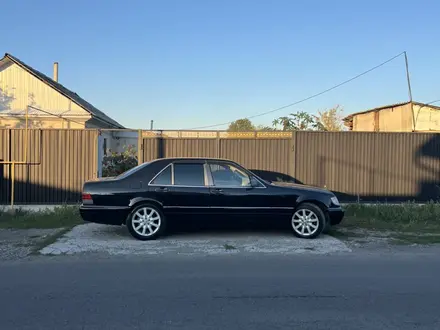 Mercedes-Benz S 320 1997 года за 3 800 000 тг. в Талдыкорган – фото 16