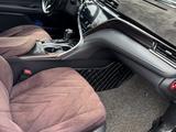 Toyota Camry 2018 года за 13 500 000 тг. в Астана – фото 3