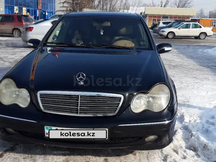 Mercedes-Benz C 240 2002 года за 3 600 000 тг. в Алматы – фото 4
