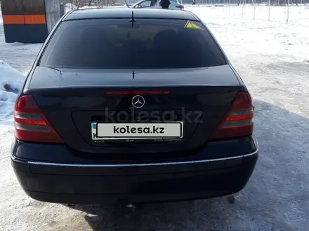 Mercedes-Benz C 240 2002 года за 3 600 000 тг. в Алматы – фото 8