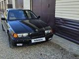 BMW 318 1992 годаүшін990 000 тг. в Усть-Каменогорск