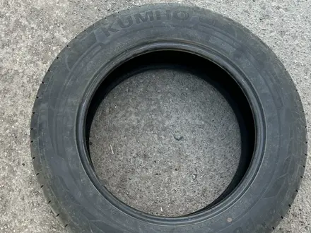 Резина KUMHO 215/65/17 за 150 000 тг. в Астана – фото 3