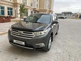 Toyota Highlander 2013 года за 16 000 000 тг. в Актау