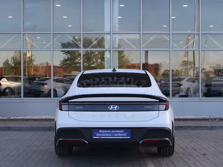 Hyundai Sonata Base 2024 года за 11 790 000 тг. в Астана – фото 4