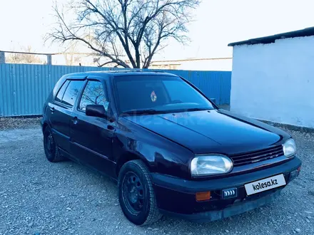 Volkswagen Golf 1993 года за 800 000 тг. в Шиели – фото 3