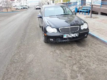 Mercedes-Benz C 240 2004 года за 3 500 000 тг. в Атырау – фото 4