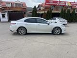 Toyota Camry 2019 года за 14 200 000 тг. в Алматы – фото 4