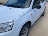 ВАЗ (Lada) Granta 2190 2013 годаүшін2 500 000 тг. в Байконыр – фото 3