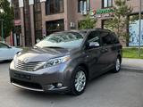 Toyota Sienna 2016 годаfor13 000 000 тг. в Астана