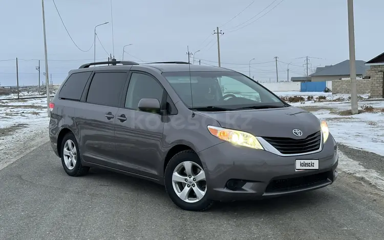 Toyota Sienna 2014 годаfor8 800 000 тг. в Аральск