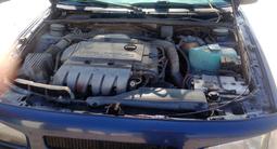 Volkswagen Passat 1993 годаүшін1 200 000 тг. в Семей – фото 3