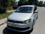 Volkswagen Polo 2014 годаfor4 450 000 тг. в Алматы – фото 2