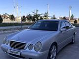 Mercedes-Benz E 320 2001 годаүшін5 500 000 тг. в Актау – фото 2