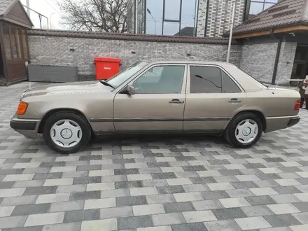 Mercedes-Benz E 230 1989 года за 1 500 000 тг. в Шымкент – фото 4