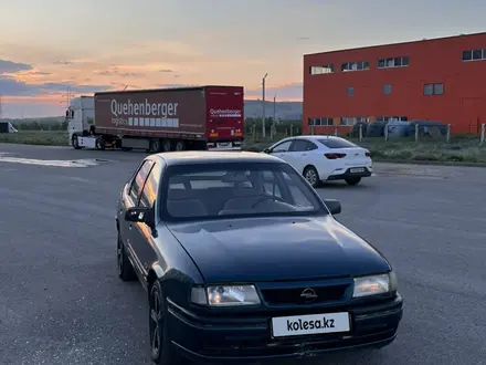 Opel Vectra 1995 года за 750 000 тг. в Актобе – фото 3