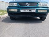 Volkswagen Passat 1995 годаүшін1 700 000 тг. в Шымкент – фото 2