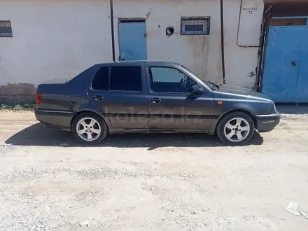 Volkswagen Vento 1993 года за 850 000 тг. в Актау