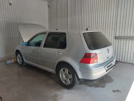 Volkswagen Golf 2000 года за 2 300 000 тг. в Туркестан – фото 2