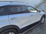 Chevrolet Captiva 2018 года за 11 000 000 тг. в Атырау – фото 2