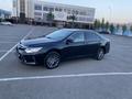 Toyota Camry 2016 года за 12 300 000 тг. в Актобе – фото 2