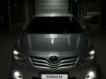 Toyota Camry 2010 года за 7 990 000 тг. в Караганда