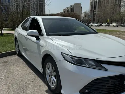 Toyota Camry 2018 года за 11 400 000 тг. в Усть-Каменогорск – фото 7