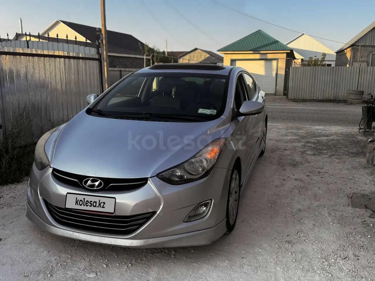 Hyundai Elantra, 2012