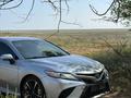 Toyota Camry 2019 года за 12 000 000 тг. в Атырау