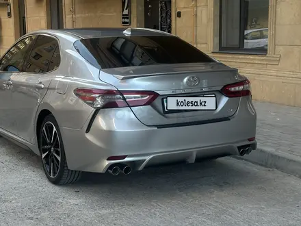 Toyota Camry 2019 года за 12 000 000 тг. в Атырау – фото 4