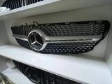 Решетка радиатора Mercedes Benz W218 CLS DIAMOND за 120 000 тг. в Алматы – фото 2