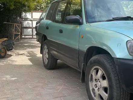 Toyota RAV4 1995 года за 3 100 000 тг. в Алматы – фото 2